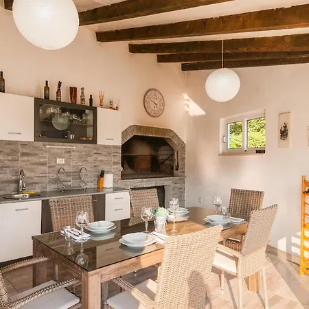 Lovely In With Kitchen Сasa de vacaciones *