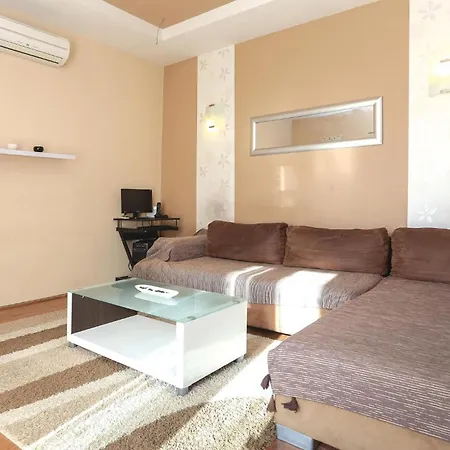 Two-bedroom In Neoric