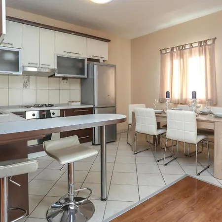Lovely In With Kitchen